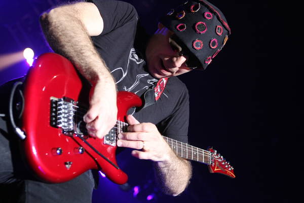 Joe Satriani and his red guitar