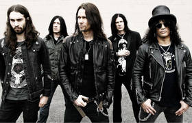 Slash featuring Myles Kennedy and The Conspirators - World on Fire